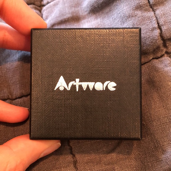 Infinity silver studs - Picture 2 of 2